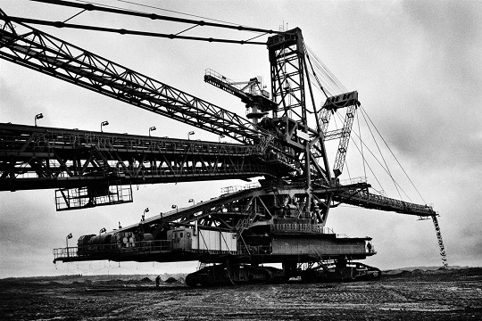 Noor-blackfields-06_ss_full