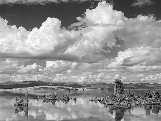 Holmes_Mono_Lake