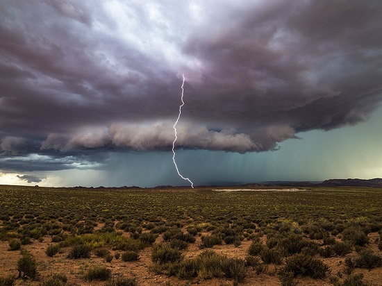 Vermillion-cliffs-storm