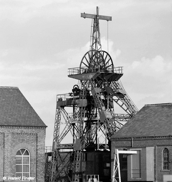 Bickershaw coll leigh 1990