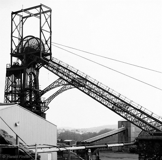 Deep navigation coll treharris wales 1990