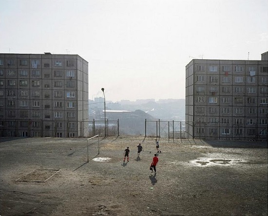 Alexander-gronsky-less-than-football-game
