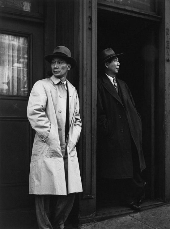 Yavno-two-chinese-men-in-doorway-NY-1947 Yavno-two-chinese-men-in-doorway-NY-1947