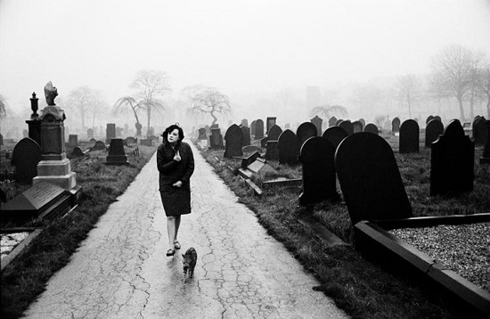Bulmer-graveyard-barnsley-1964