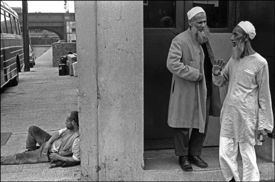 Street Scenes of England in the 1960s-70s (27)