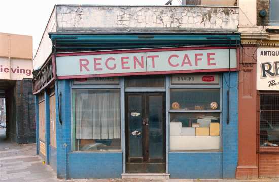 Marshall-Regent-Cafe-Cambridge-Heath-Road-Bethnal-Green-Tower-Hamlets-1986-8
