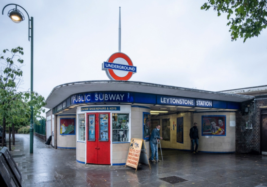 Tube-p153_leytonstone