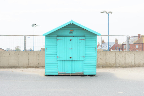 Teal-beach-hut-stuart-allen