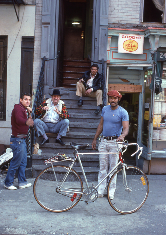 Stoopsitters_NYC_1970s-u