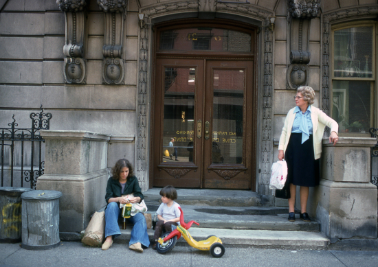 Stoopsitters_NYC_1970s-bb