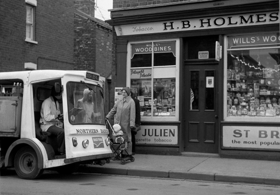 170B-Milkman-Corner-Shop-Hawthorn-Avenue-6-Jan-1978-by-Alec-Gill (1)
