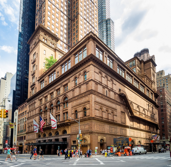 Carnegie_Hall_-_Full_(48155558466)