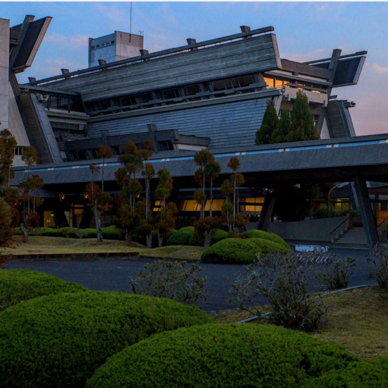 Brutalist-japan3
